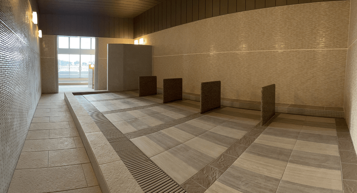 寝ころんで利用できる「寝湯」があります。