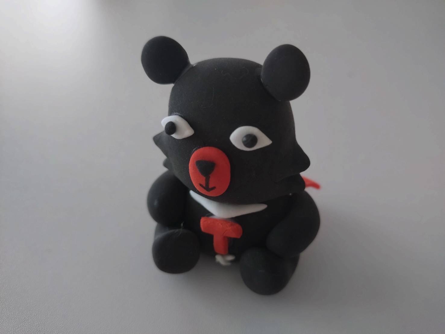 樹脂粘土で台湾の黒クマのキャラクターをつくろう